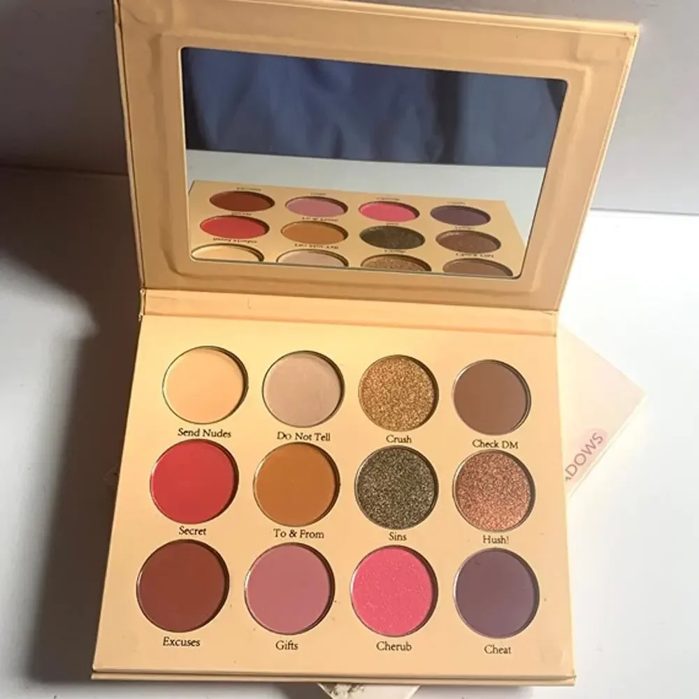 MAKEUP MANIACS Love Affair 2 Pressed Powder Eyeshadow Palette